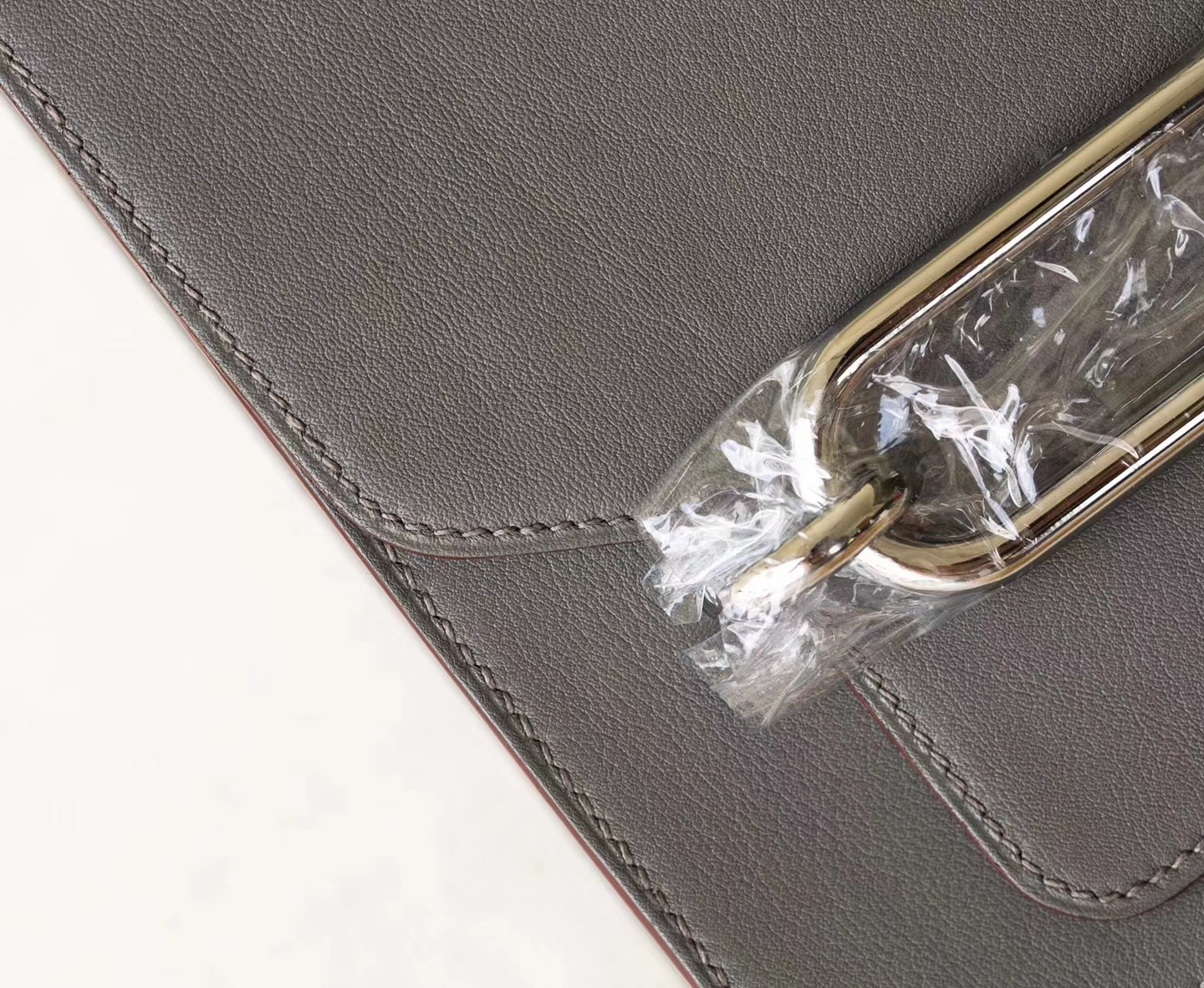 爱马仕单肩女包 Hermes 8F锡器灰Swift牛皮Roulis24cm猪鼻子包 银扣