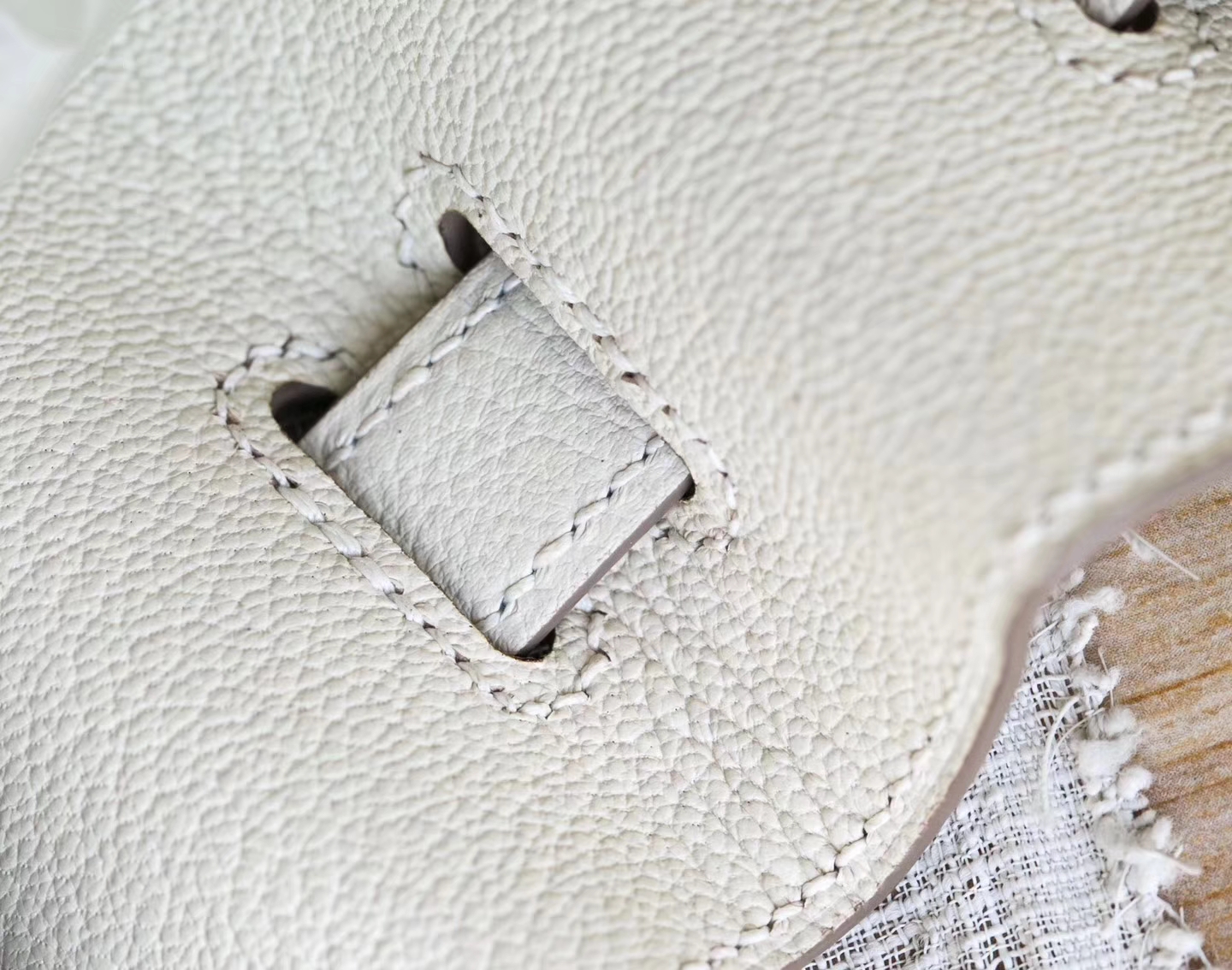 爱马仕铂金包价格 Hermes 3C羊毛白Togo牛皮Birkin女包30cm 金扣
