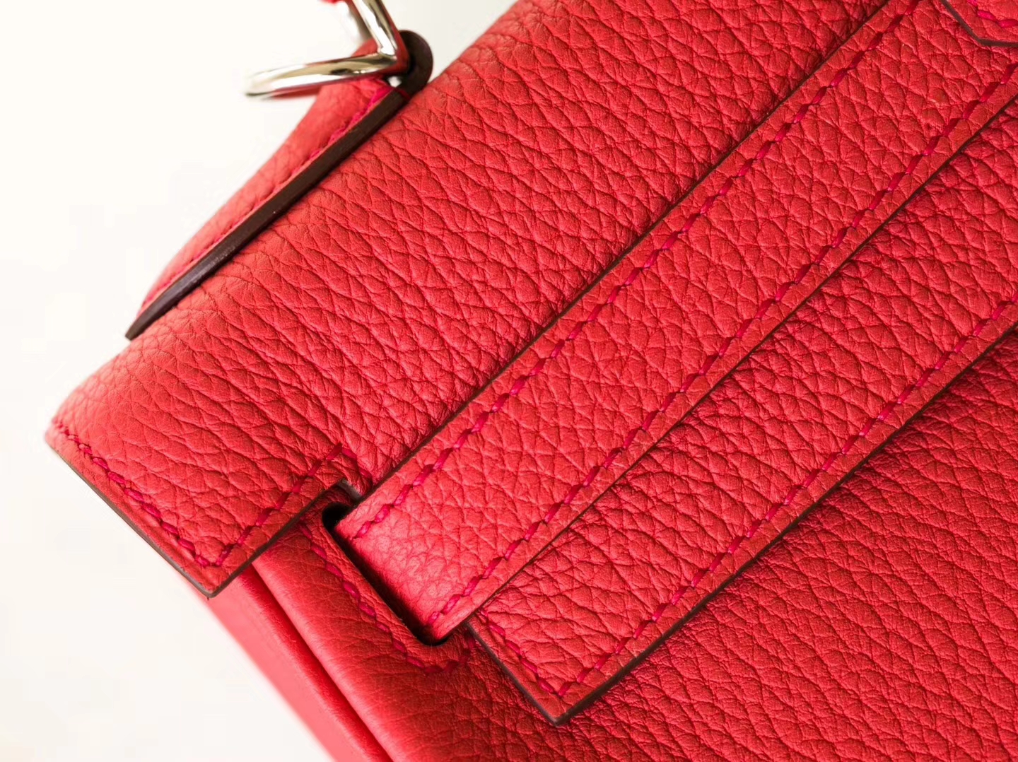 爱马仕凯莉包价格 Hermes Kelly28CM Q5国旗红顶级Togo牛皮 银扣