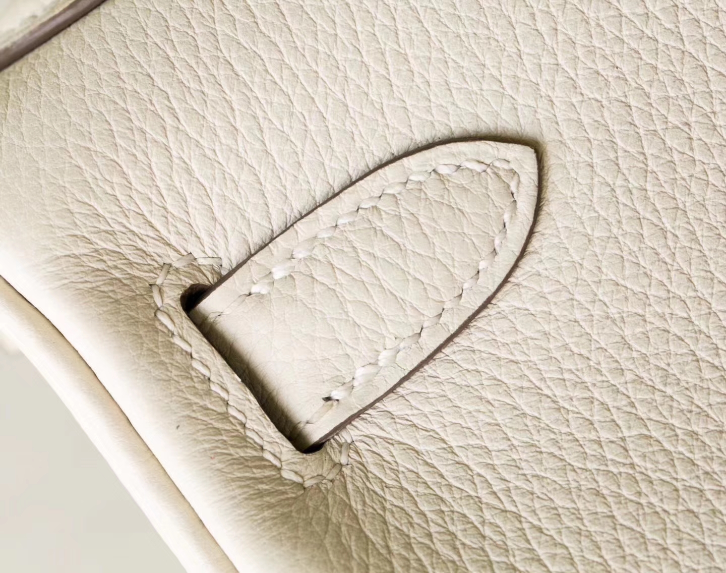 爱马仕Kelly女包 Hermes CK10奶昔白原厂Togo牛皮凯莉包28CM 银扣
