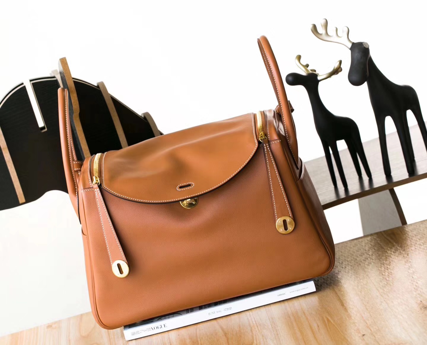 爱马仕琳迪包价格 Hermes Lindy 34CM CK37金色顶级Swift牛皮 金扣