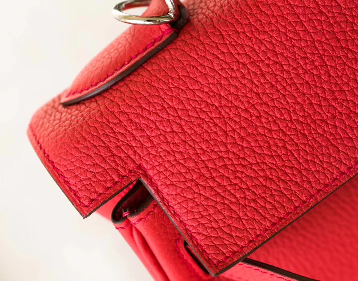 爱马仕凯莉包价格 Hermes Kelly28CM Q5国旗红顶级Togo牛皮 银扣