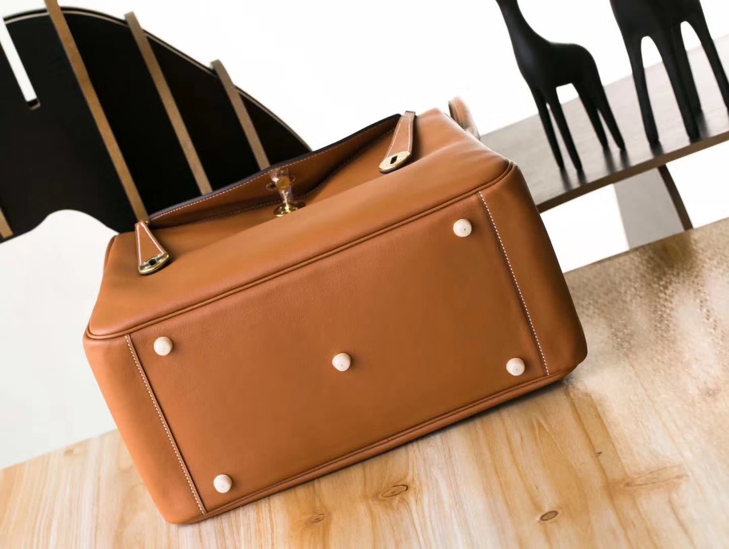 爱马仕琳迪包价格 Hermes Lindy 34CM CK37金色顶级Swift牛皮 金扣