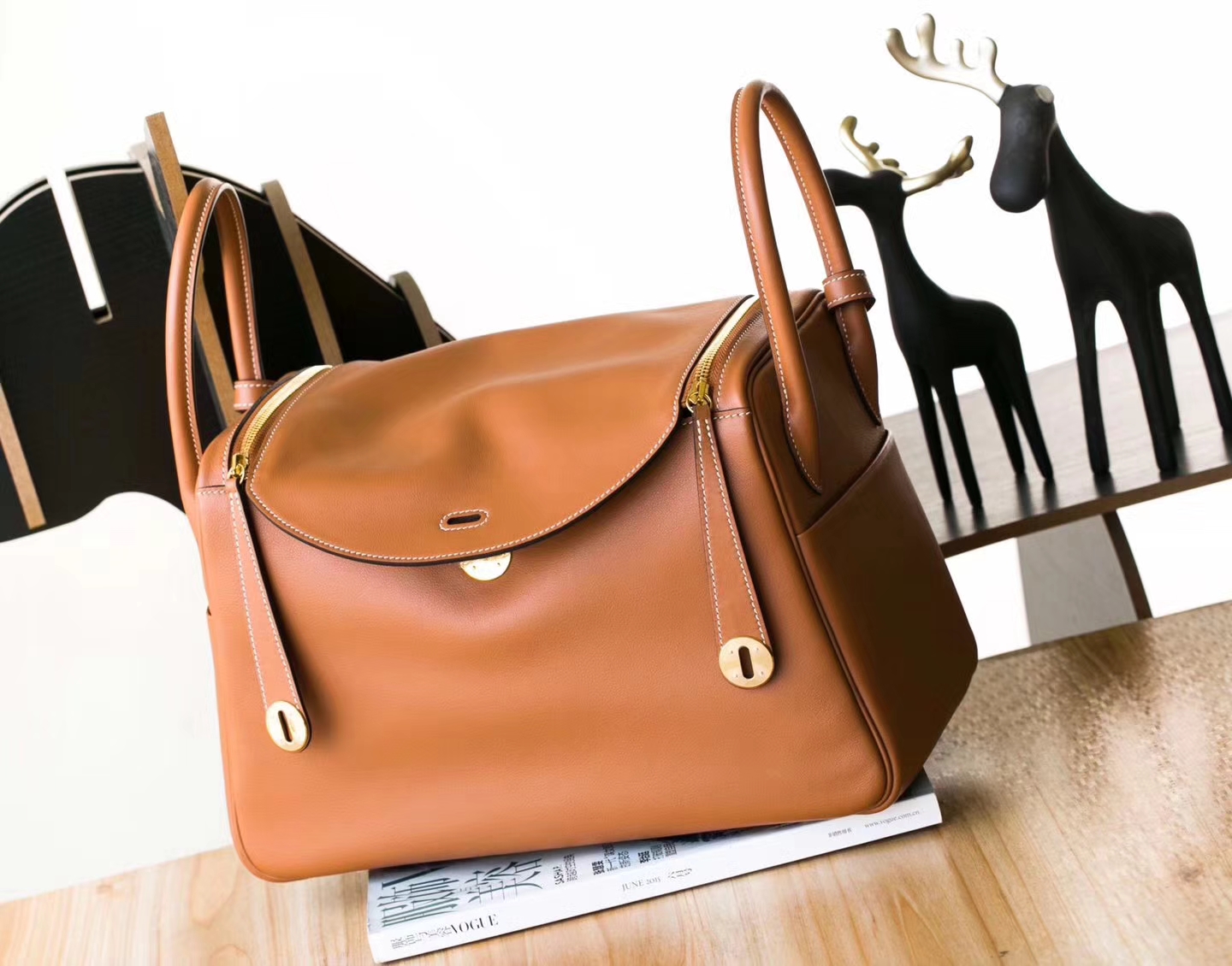 爱马仕琳迪包价格 Hermes Lindy 34CM CK37金色顶级Swift牛皮 金扣