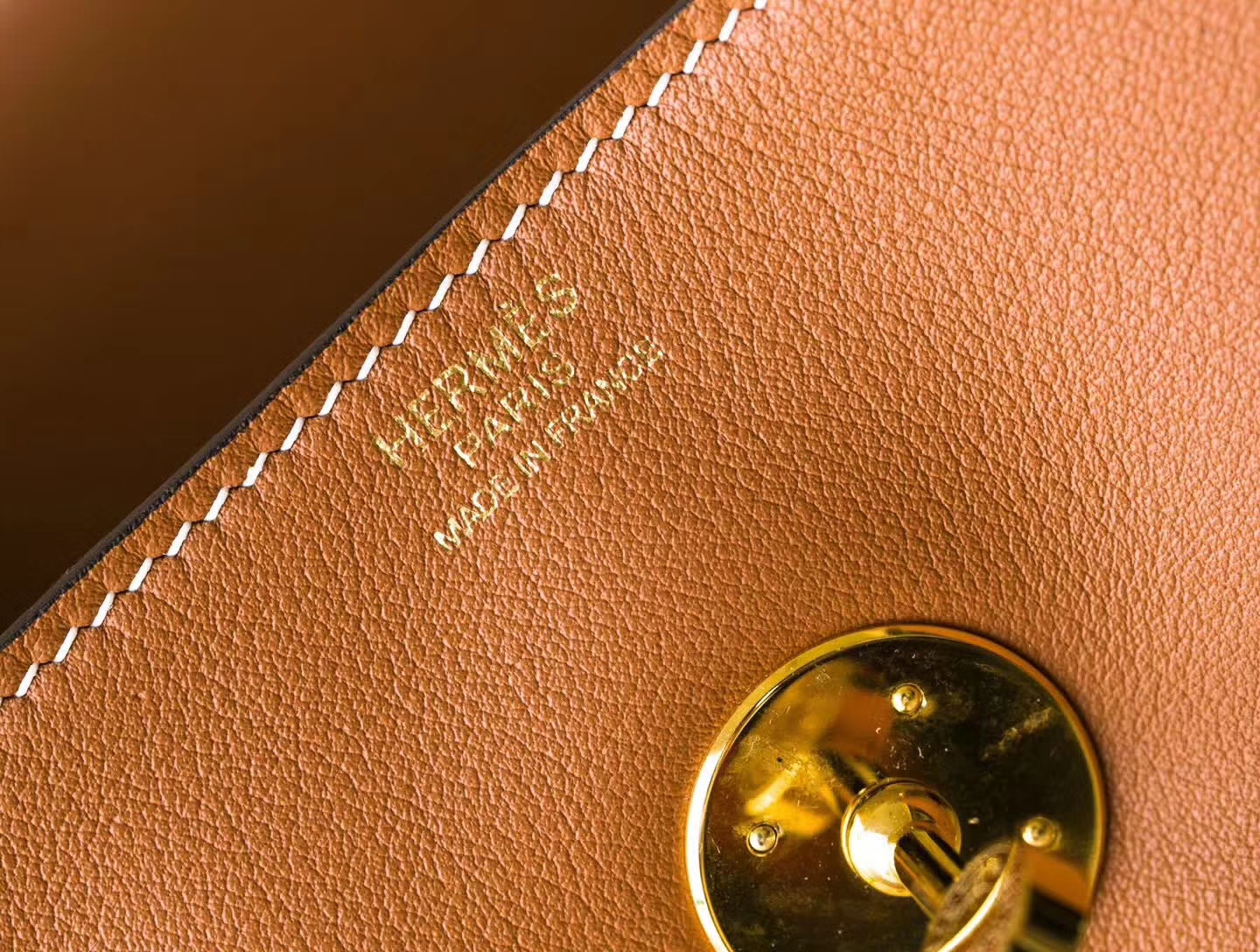 爱马仕琳迪包价格 Hermes Lindy 34CM CK37金色顶级Swift牛皮 金扣