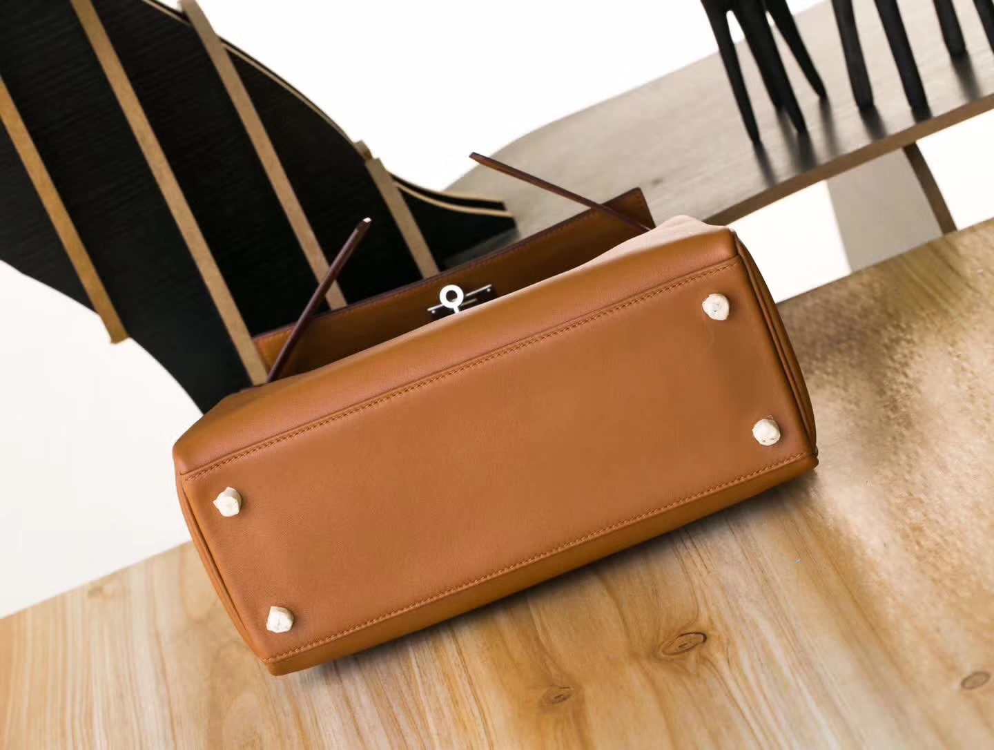 Hermes爱马仕凯莉包 CK37金色原厂Swift牛皮Kelly包包28CM 银扣