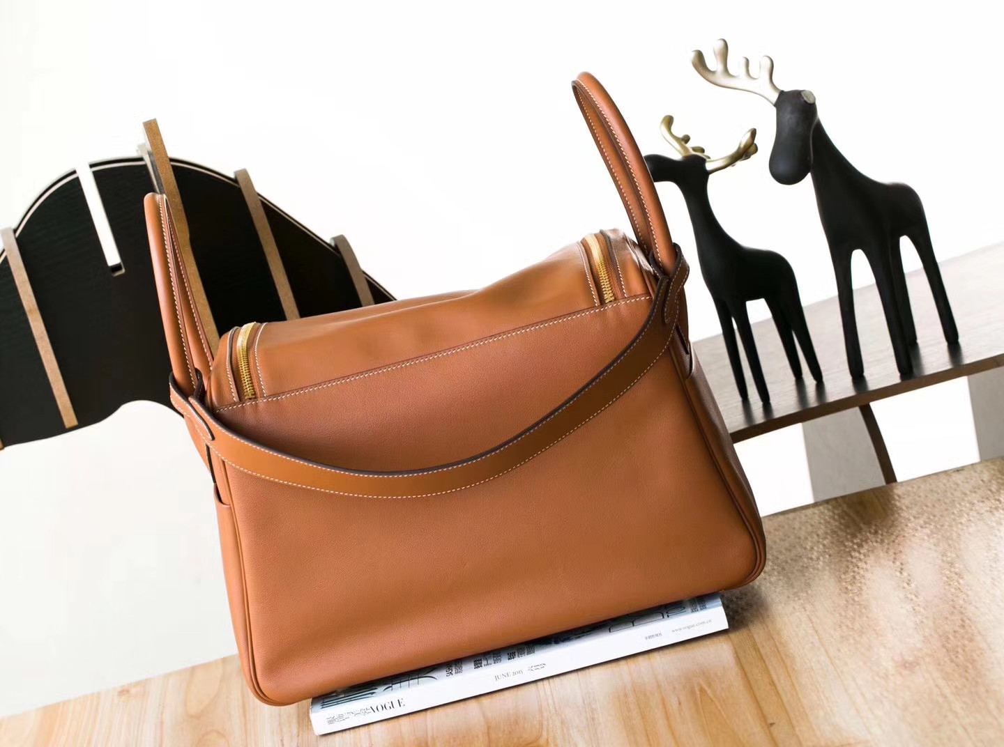 爱马仕琳迪包价格 Hermes Lindy 34CM CK37金色顶级Swift牛皮 金扣