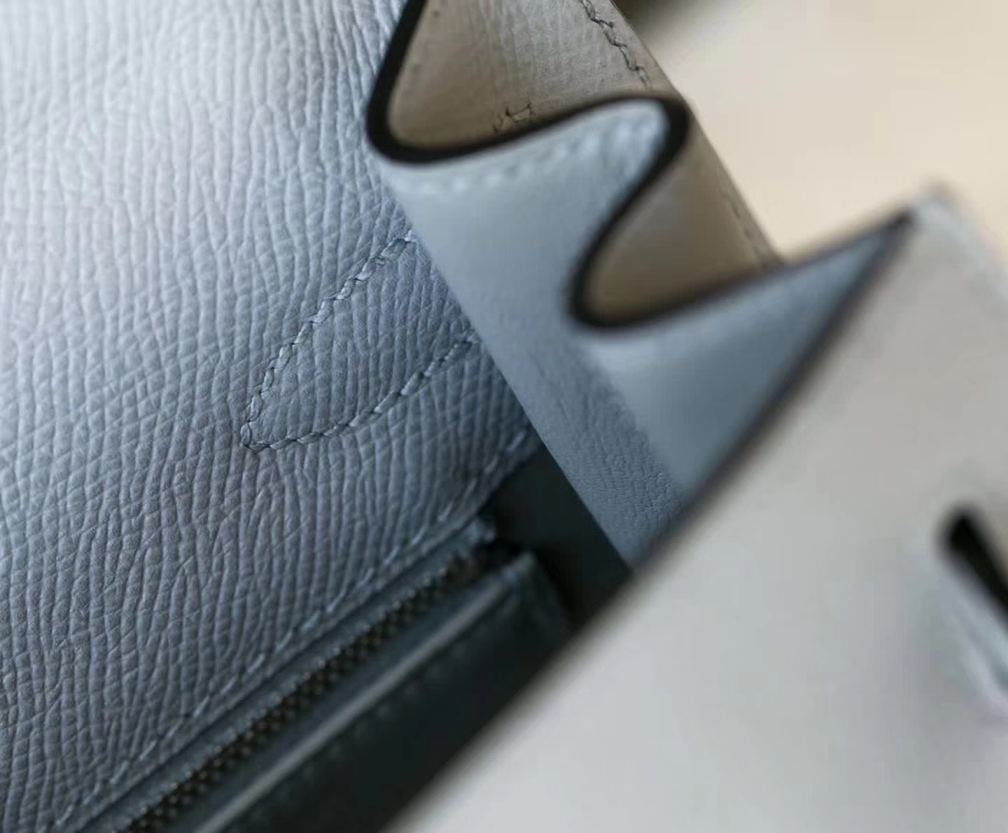 爱马仕凯莉包尺寸 Hermes Kelly28CM 8U冰川蓝原厂Epsom牛皮 银扣