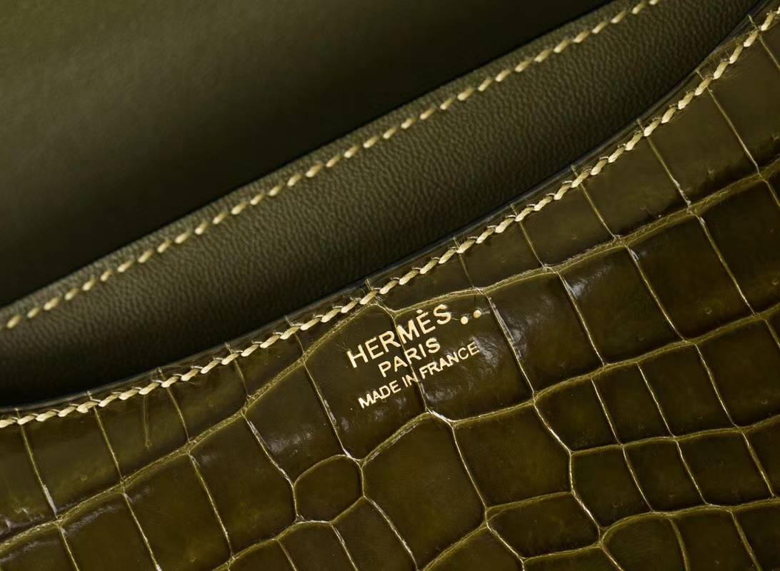 爱马仕空姐包价格 Hermes Constance19CM 橄榄绿亮面鳄鱼皮 钻石扣