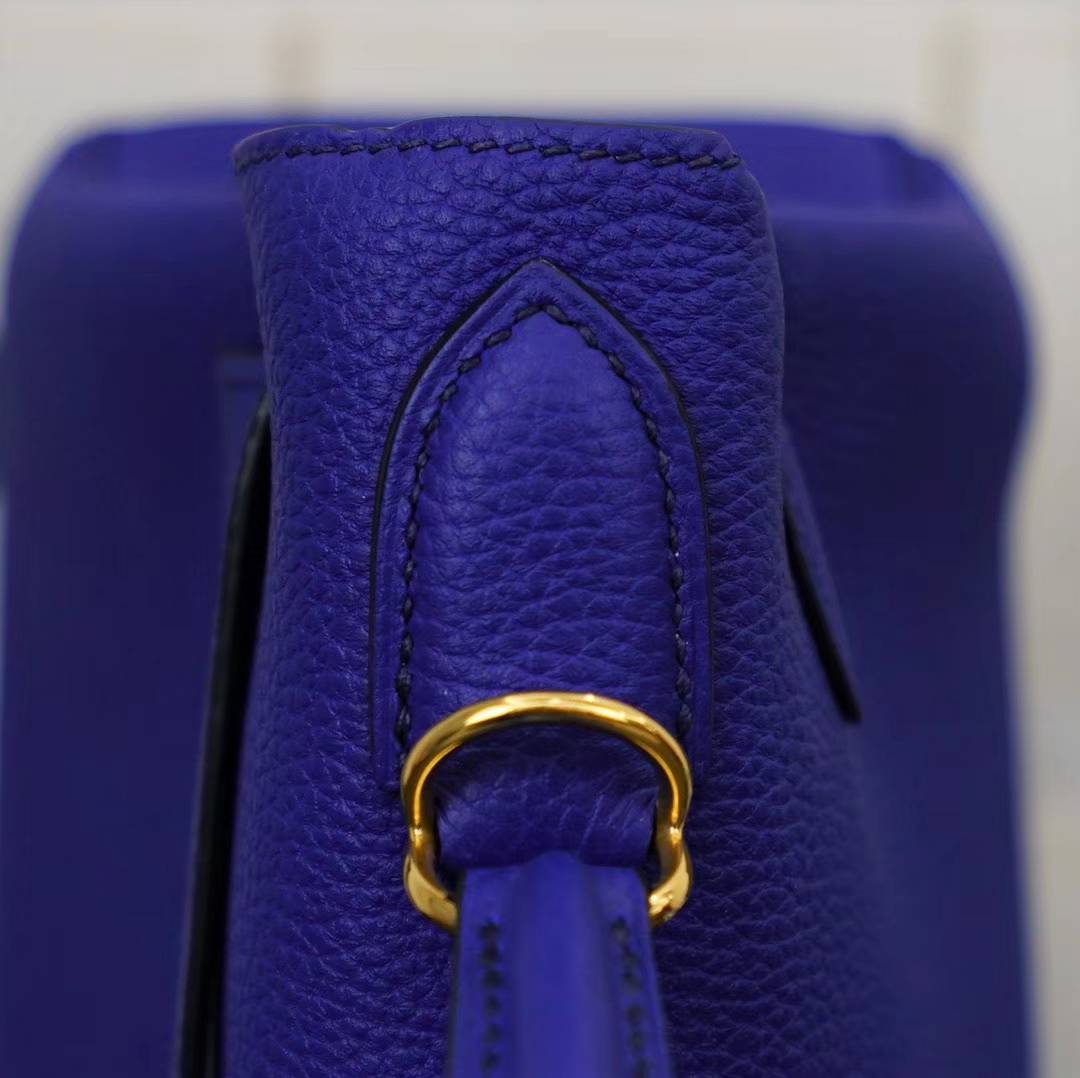 爱马仕凯莉包价格 Hermes Kelly28CM 7T电光蓝顶级Togo牛皮 金扣
