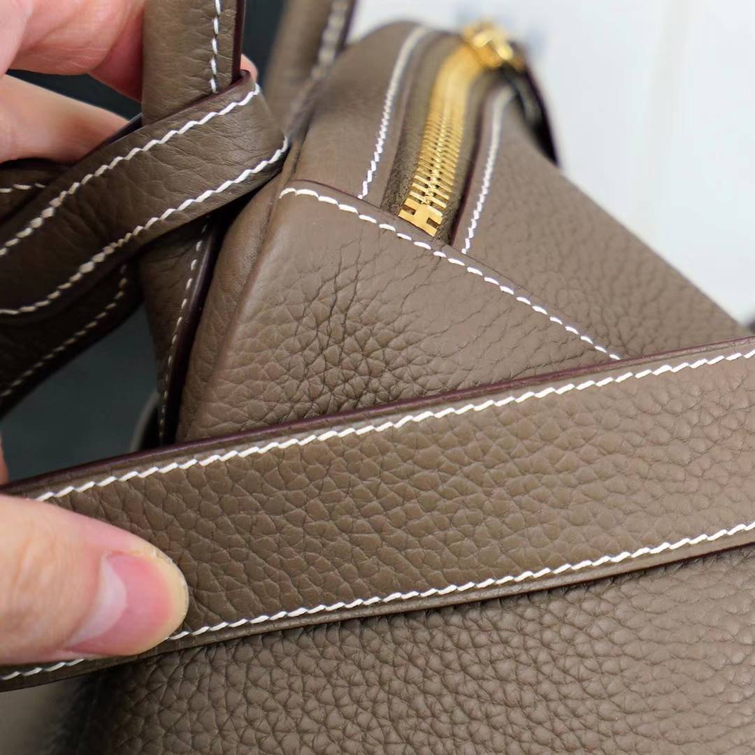 爱马仕琳迪包尺寸 Hermes Lindy30CM CK18大象灰原厂TC牛皮 金扣