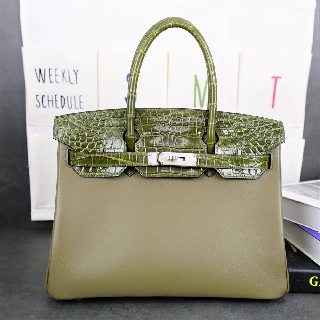 爱马仕Birkin包包 Hermes丛林绿亮面鳄鱼皮拼橄榄绿Swift牛皮铂金包30CM 银扣