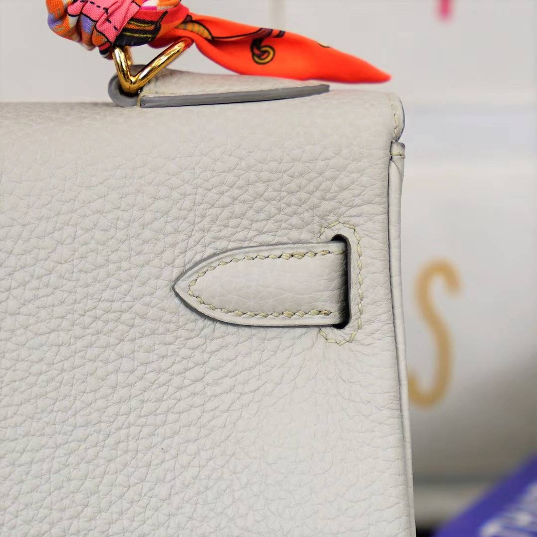 爱马仕Kelly包包 Hermes珍珠灰顶级Togo牛皮凯莉包28CM 金扣