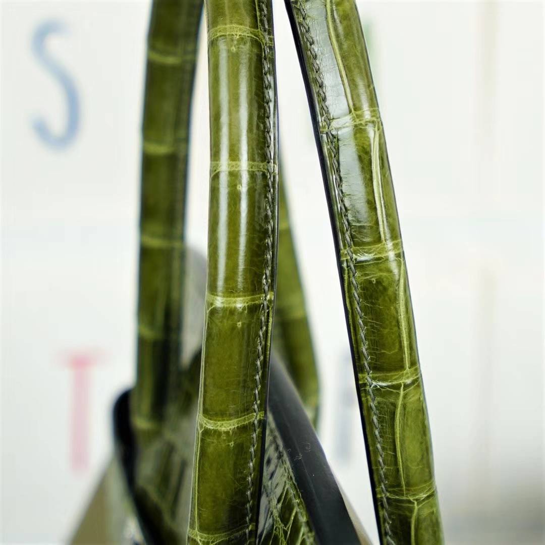 爱马仕Birkin包包 Hermes丛林绿亮面鳄鱼皮拼橄榄绿Swift牛皮铂金包30CM 银扣