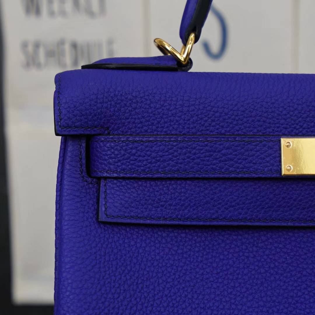 爱马仕凯莉包价格 Hermes Kelly28CM 7T电光蓝顶级Togo牛皮 金扣