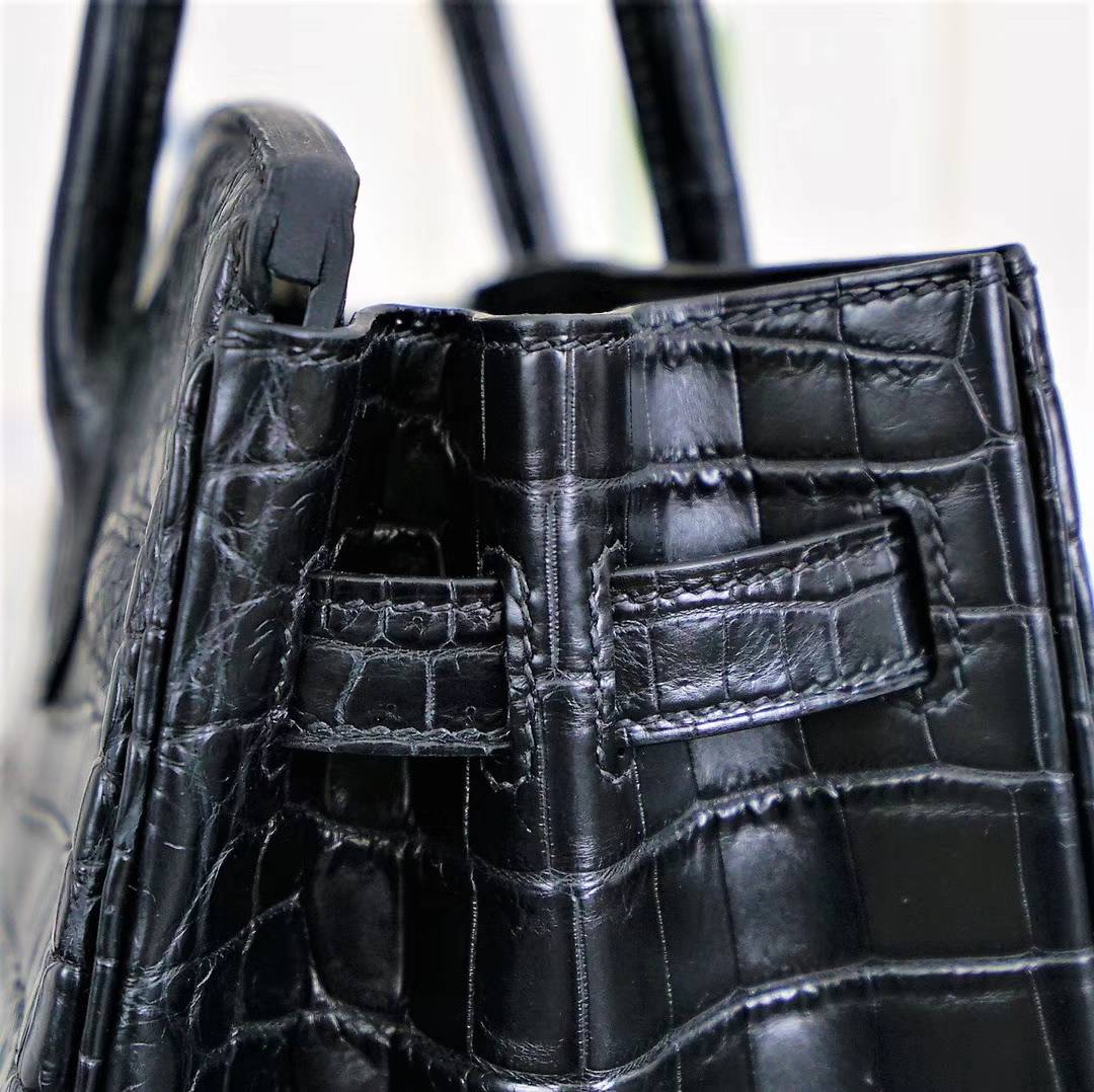 爱马仕铂金包尺寸 Hermes Birkin30CM 黑色雾面鳄鱼皮 银扣