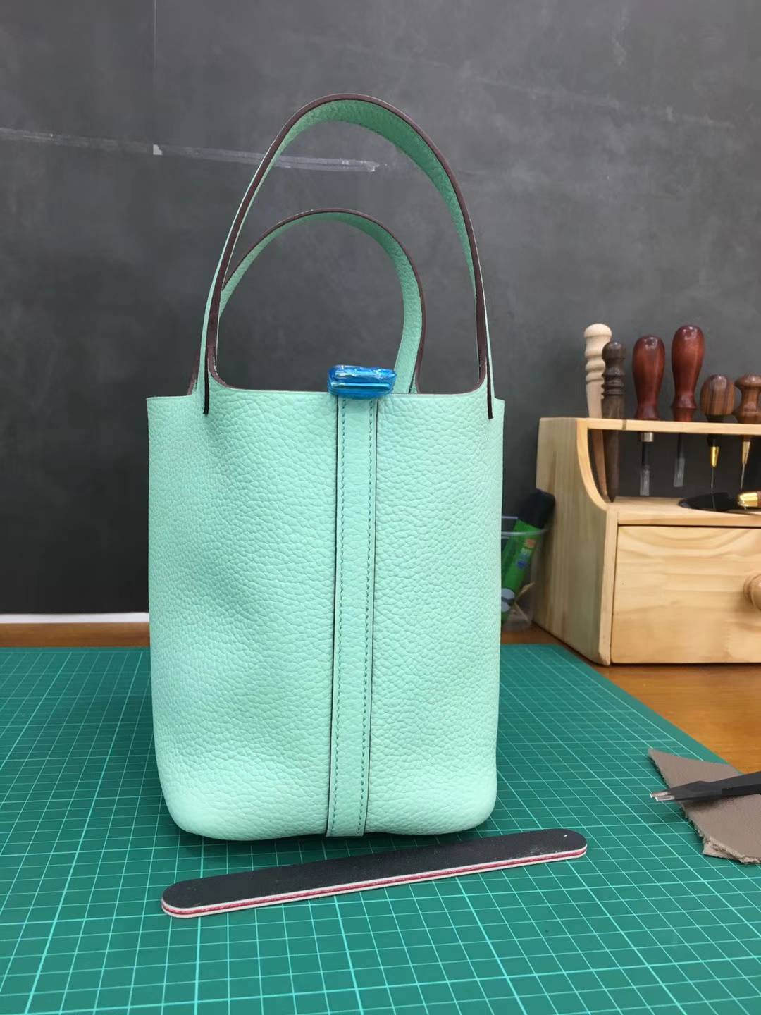 爱马仕菜篮子包 Hermes Picotin18CM 新色雪糕绿顶级TC牛皮水桶包 银扣