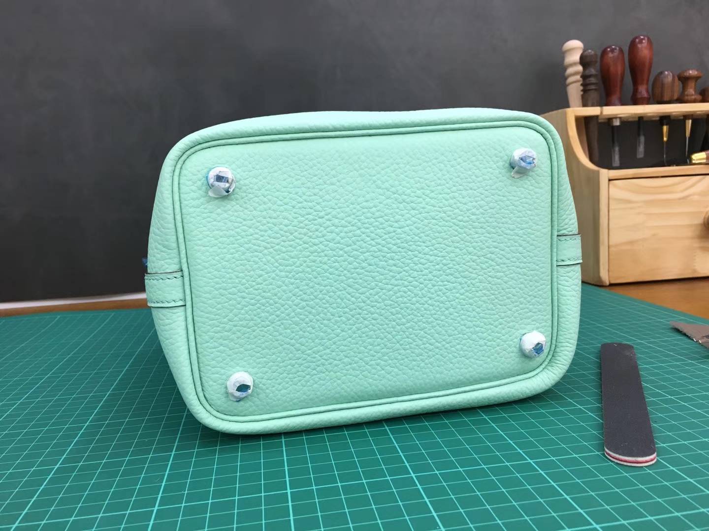 爱马仕菜篮子包 Hermes Picotin18CM 新色雪糕绿顶级TC牛皮水桶包 银扣