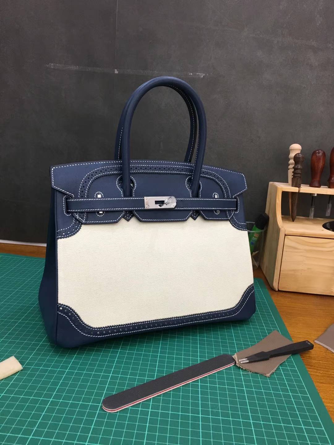 Hermes Birkin30CM 爱马仕宝石蓝Swift牛皮拼奶昔白帆布蕾丝款铂金包 银扣