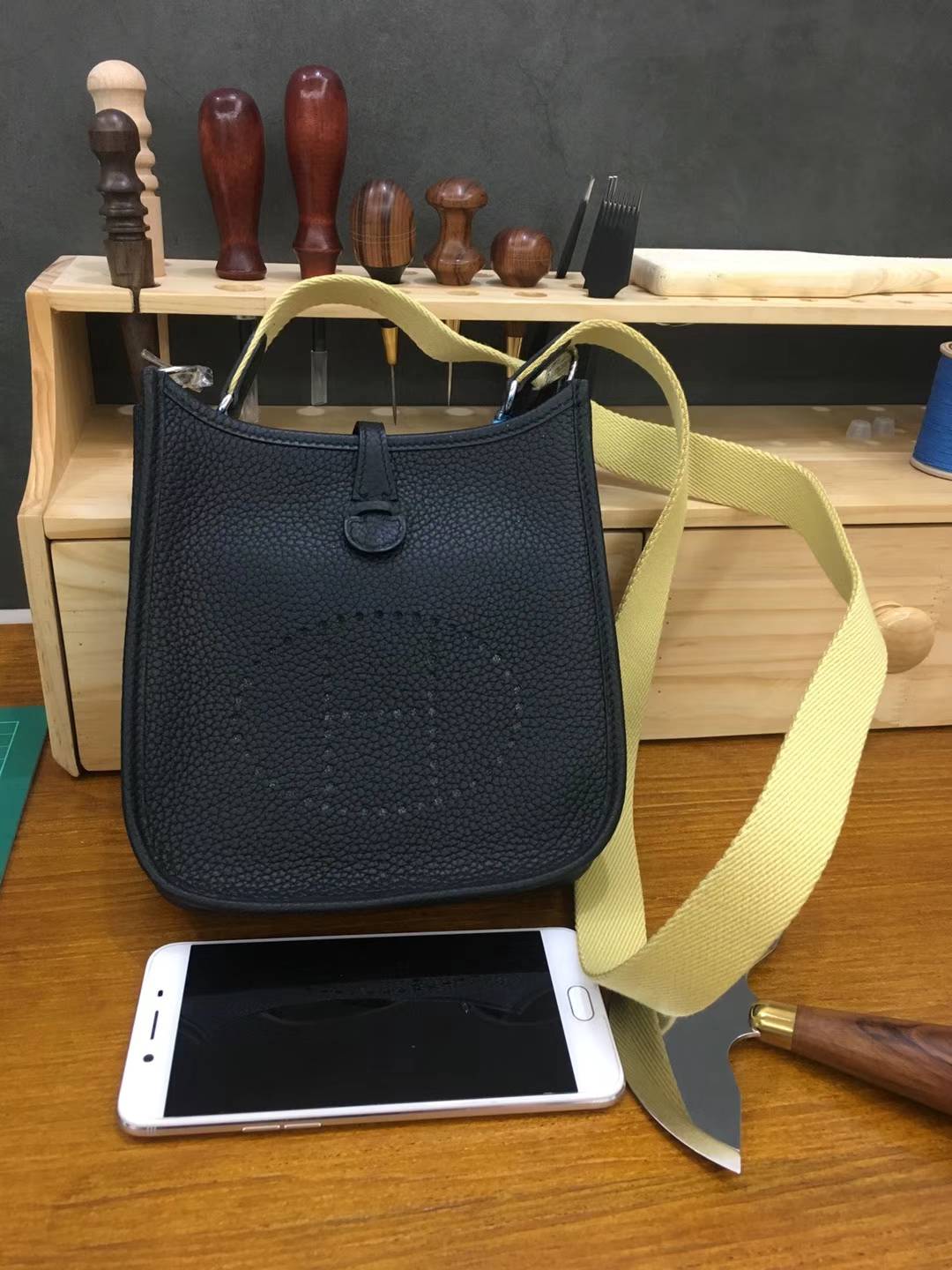 Hermes Evelyne16CM 爱马仕89黑色顶级TC牛皮伊芙林包单肩斜挎女包 银扣