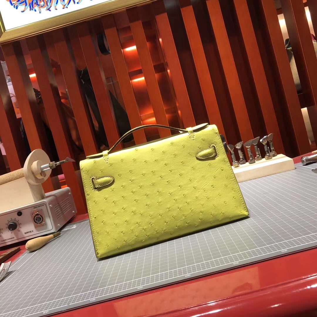 Hermes Minikelly22CM 爱马仕顶级鸵鸟皮9R柠檬黄迷你凯莉包手包 金扣