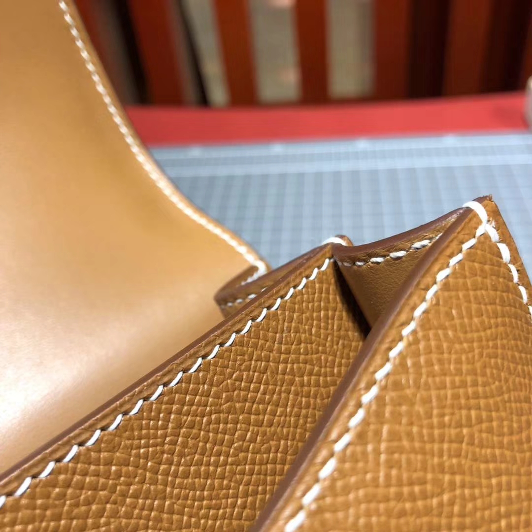 Hermes Constance19CM 爱马仕土黄色原厂Epsom牛皮空姐包 银扣