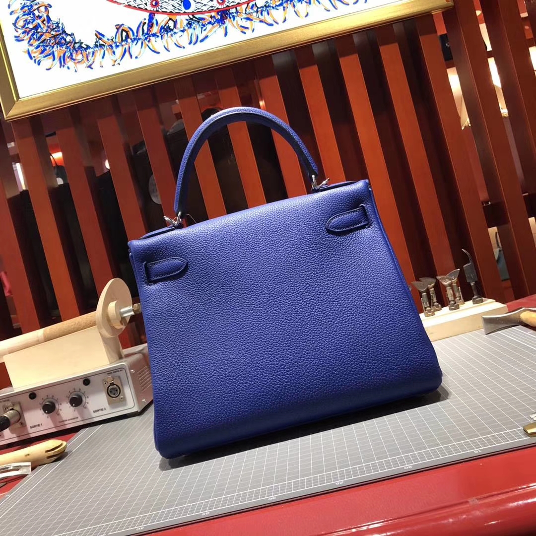 Hermes Kelly28CM 爱马仕7T电光蓝荔枝纹牛皮凯莉包 银扣