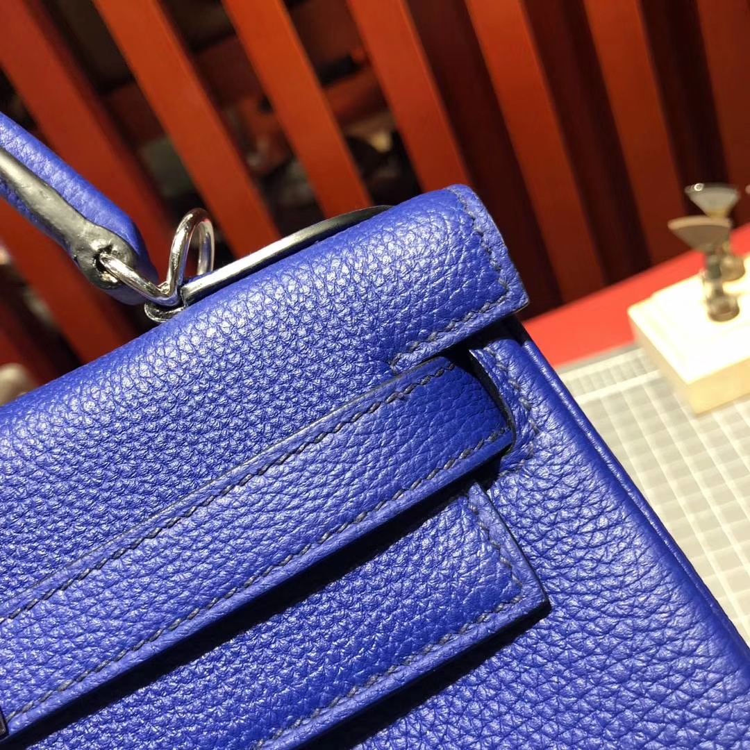 Hermes Kelly28CM 爱马仕7T电光蓝荔枝纹牛皮凯莉包 银扣