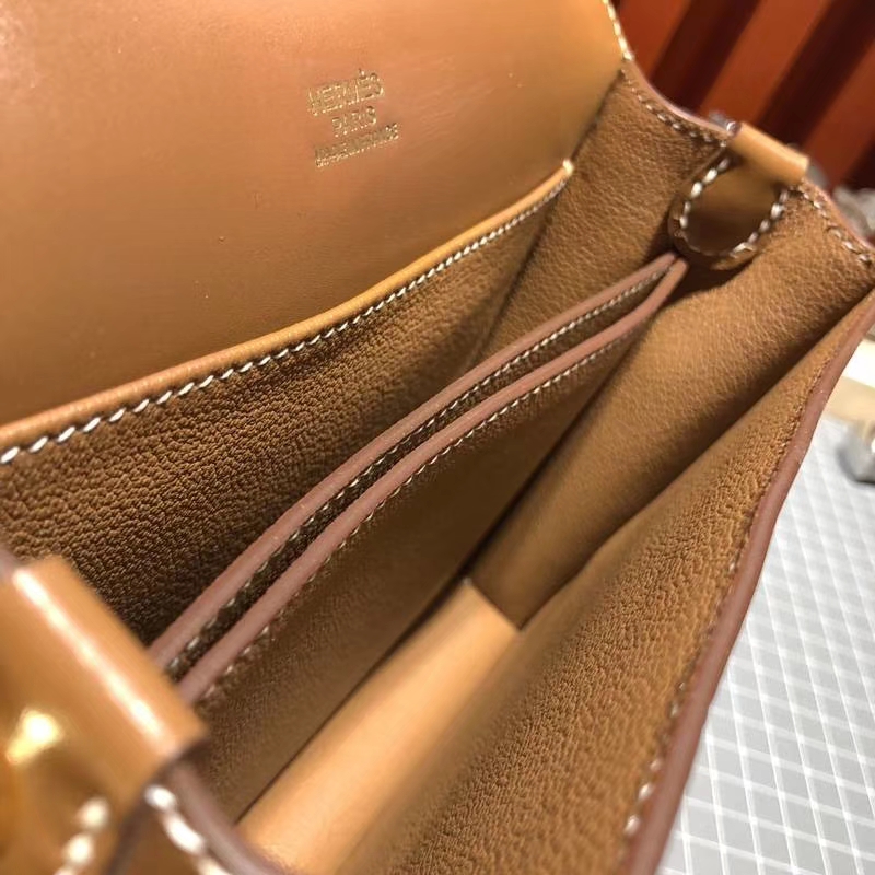 爱马仕包包官网 Hermes Roulis19CM 土黄色顶级Box牛皮 金扣