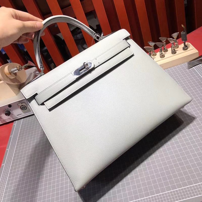 爱马仕凯莉包多少钱 Hermes Kelly28CM 海鸥灰手掌纹牛皮 银扣