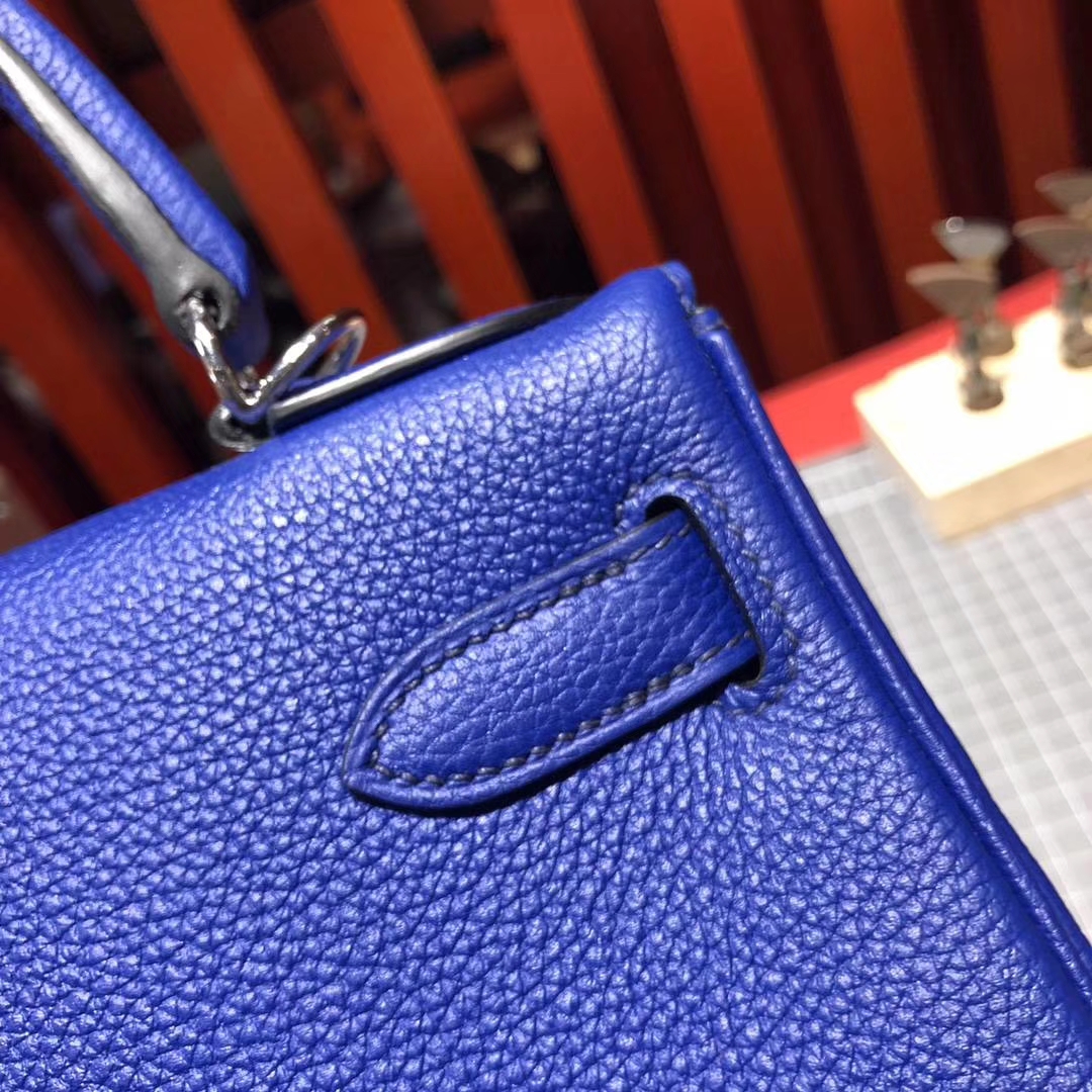 Hermes Kelly28CM 爱马仕7T电光蓝荔枝纹牛皮凯莉包 银扣