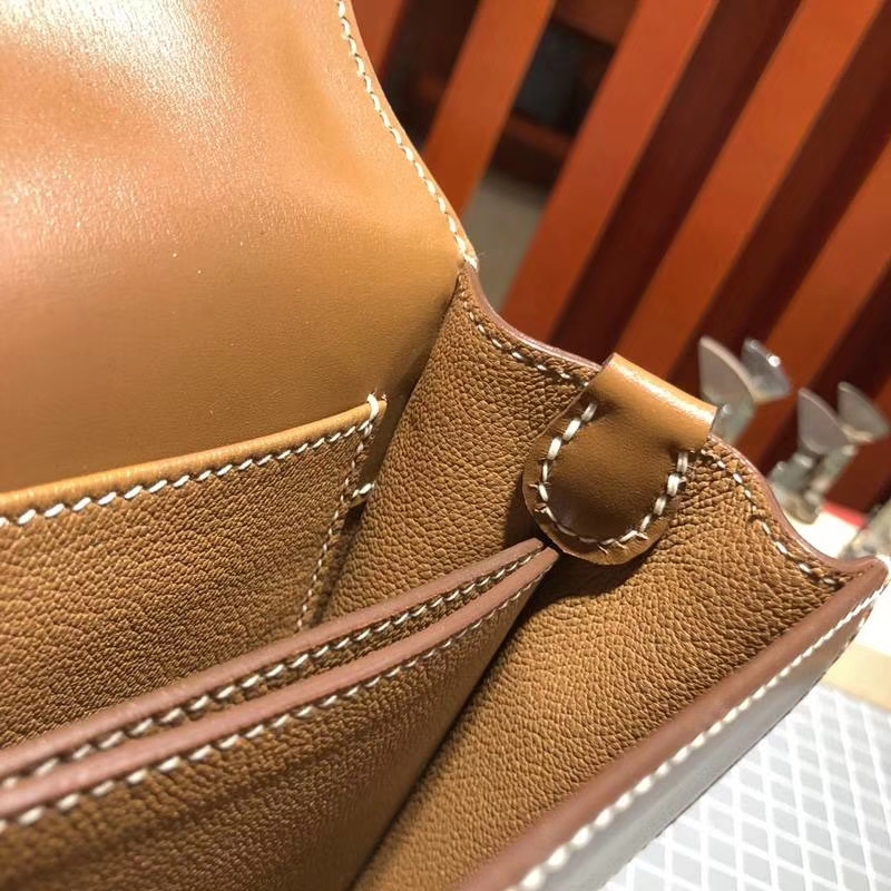 爱马仕包包官网 Hermes Roulis19CM 土黄色顶级Box牛皮 金扣