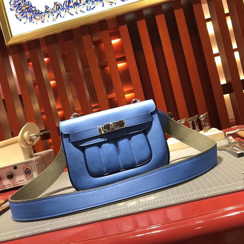 爱马仕包包官网 Hermes Berline20CM 希腊蓝原厂Swift牛皮单肩斜挎包