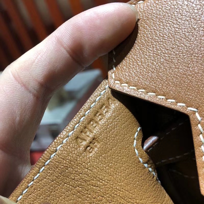 爱马仕铂金包尺寸 Hermes Birkin30CM 土黄色原厂Swift牛皮 银扣