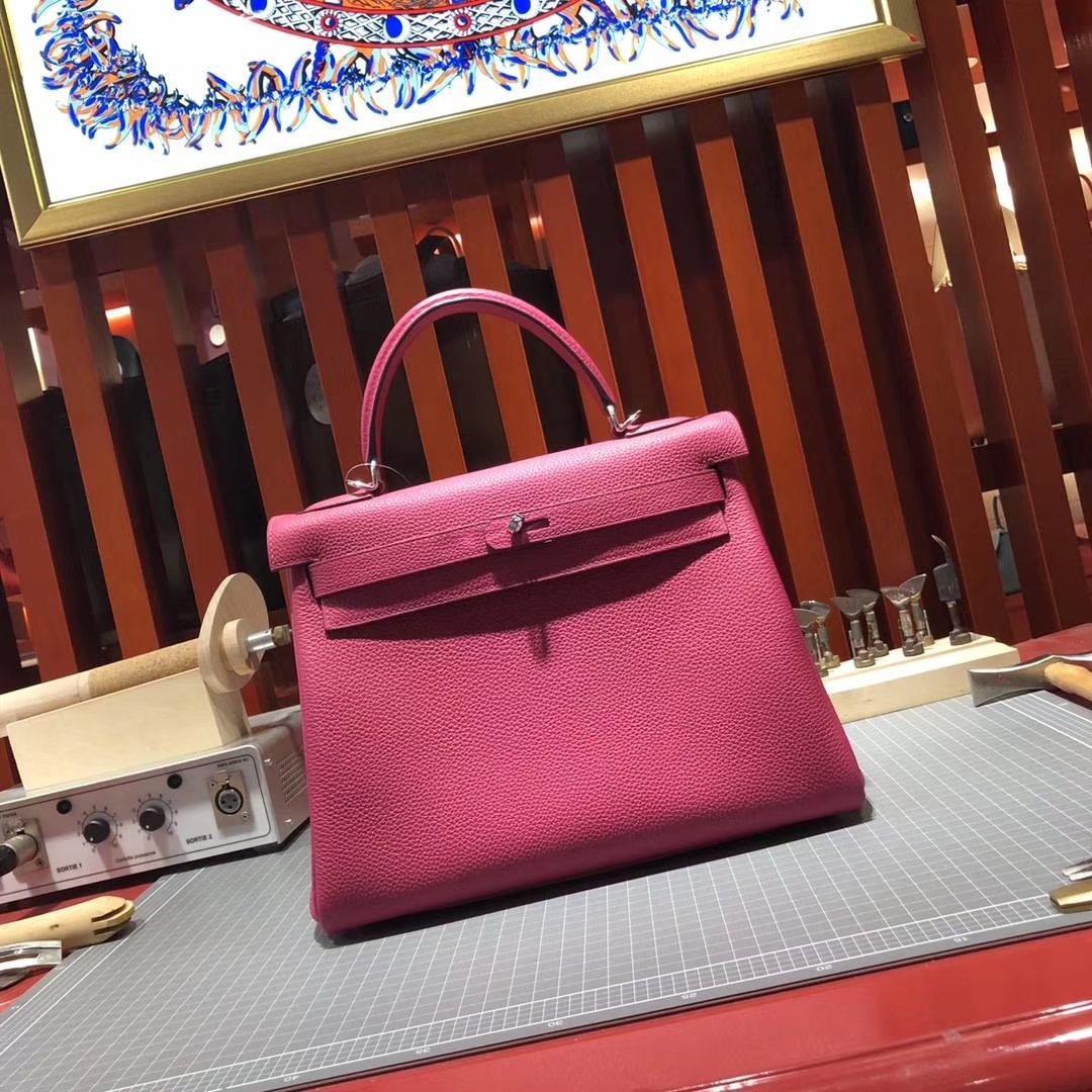Hermes包包价格 爱马仕L3玫瑰紫原厂Togo牛皮凯莉包Kelly28CM 银扣