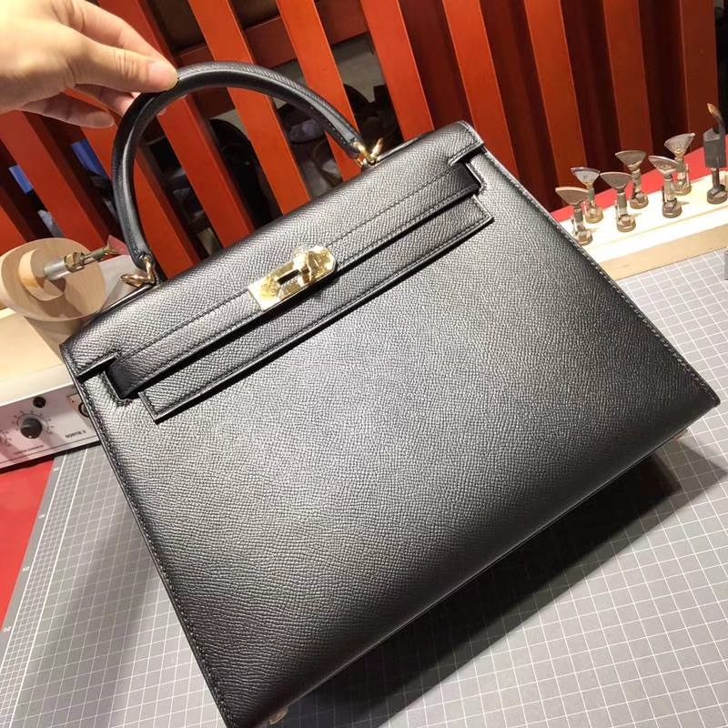 爱马仕包包官网 Hermes Kelly28CM 黑色手掌纹牛皮外缝凯莉包 金扣