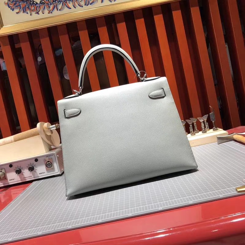 爱马仕凯莉包多少钱 Hermes Kelly28CM 海鸥灰手掌纹牛皮 银扣