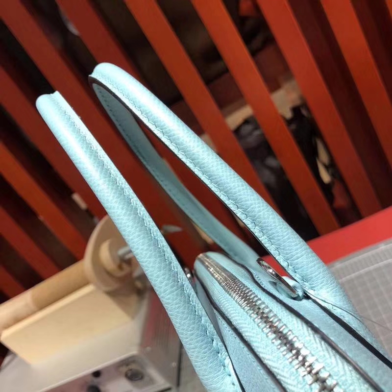 爱马仕包包官网 Hermes Bolide27CM 马卡龙蓝十字纹牛皮保龄球包