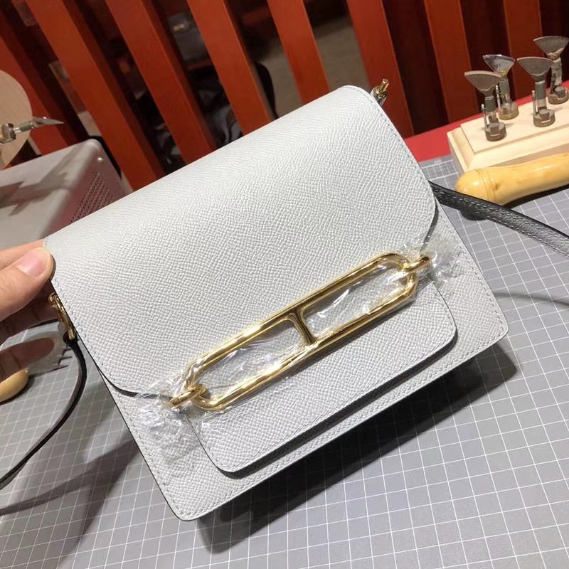 爱马仕包包官网 Hermes Roulis19CM 海鸥灰十字纹牛皮猪鼻子包 金扣