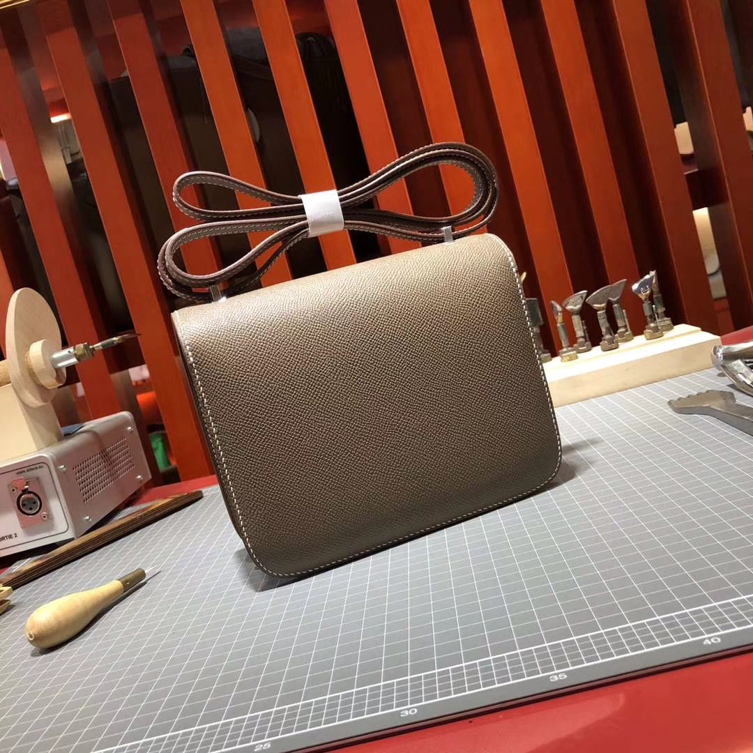 爱马仕空姐包价格 Hermes Constance19cm 大象灰原厂Epsom牛皮 银扣