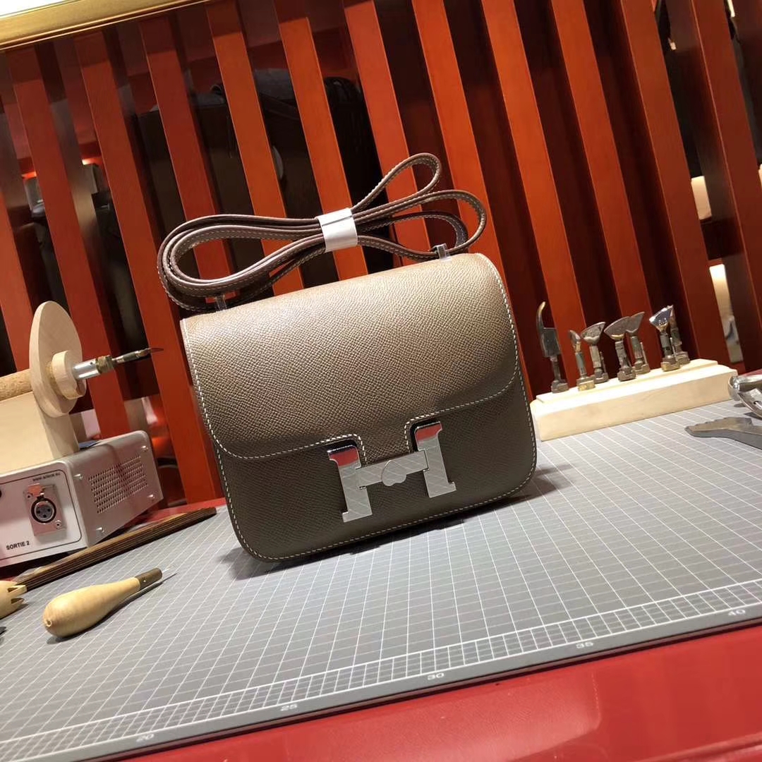 爱马仕空姐包价格 Hermes Constance19cm 大象灰原厂Epsom牛皮 银扣
