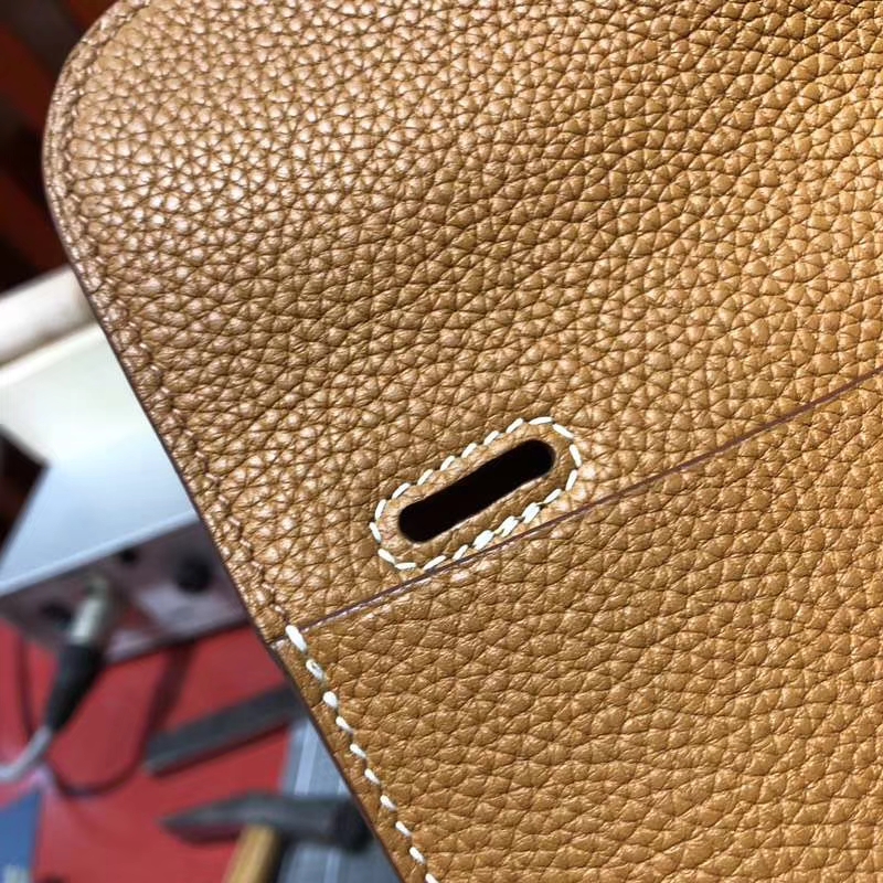 爱马仕包包价格 Hermes Stock Halzan 土黄色荔枝纹牛皮手提斜挎包