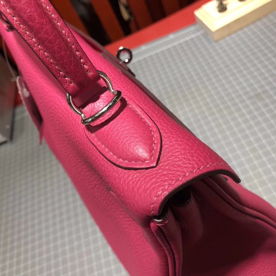 Hermes包包价格 爱马仕L3玫瑰紫原厂Togo牛皮凯莉包Kelly28CM 银扣