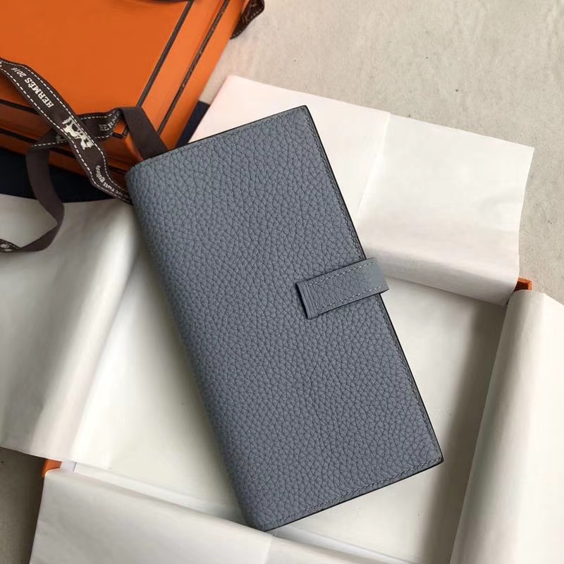 爱马仕钱包价格 Hermes Bearn 冰川蓝Togo牛皮西装夹长款钱夹 银扣