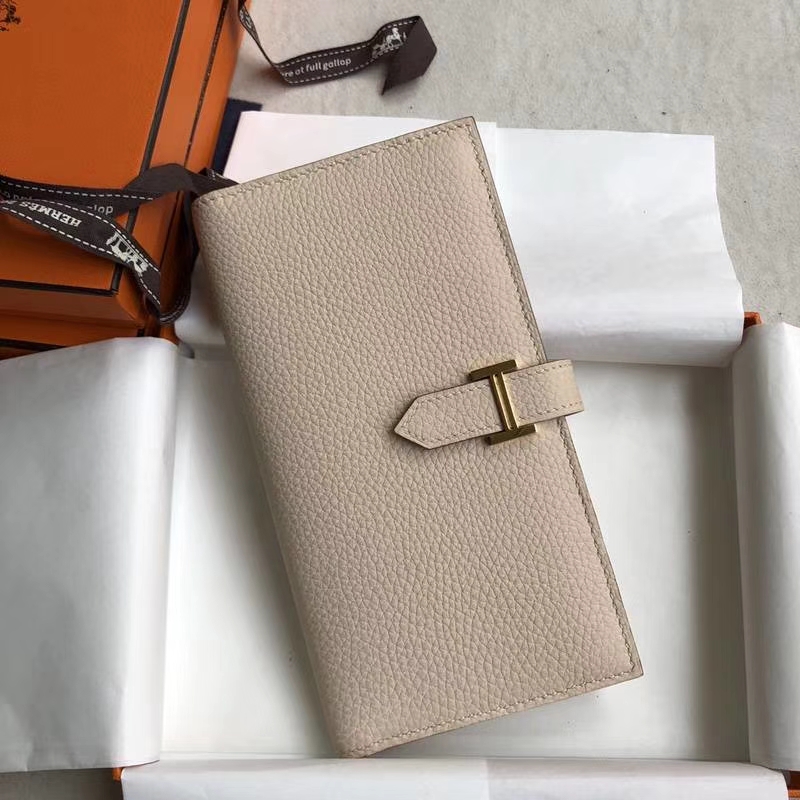 爱马仕西装夹 Hermes Bearn荔枝纹牛皮H扣长款钱包手包 奶昔白 金扣