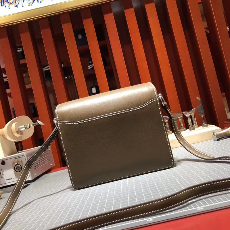 Hermes Roulis19CM 爱马仕大象灰顶级Swift牛皮猪鼻子包 银扣