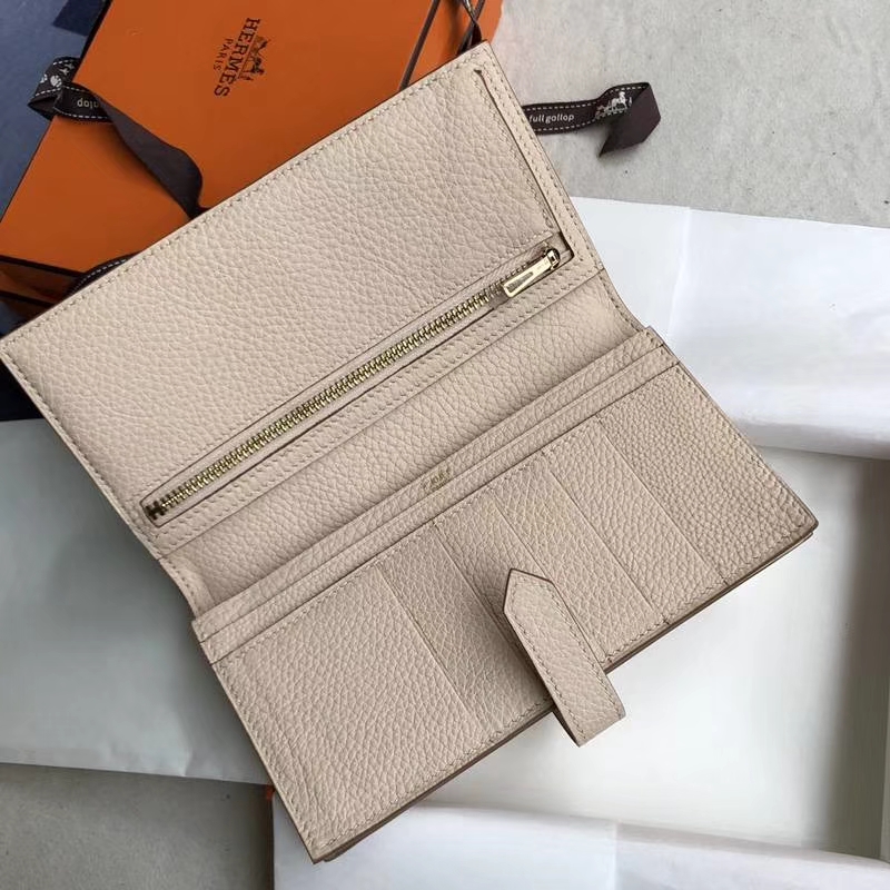 爱马仕西装夹 Hermes Bearn荔枝纹牛皮H扣长款钱包手包 奶昔白 金扣