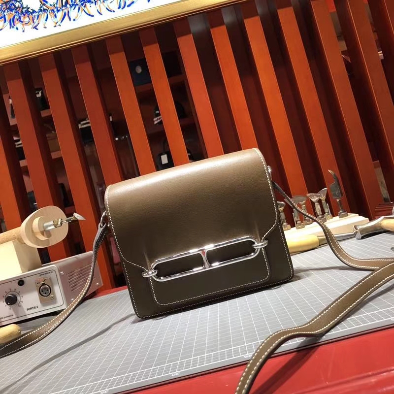 Hermes Roulis19CM 爱马仕大象灰顶级Swift牛皮猪鼻子包 银扣