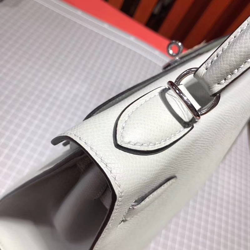 爱马仕凯莉包多少钱 Hermes Kelly28CM 海鸥灰手掌纹牛皮 银扣