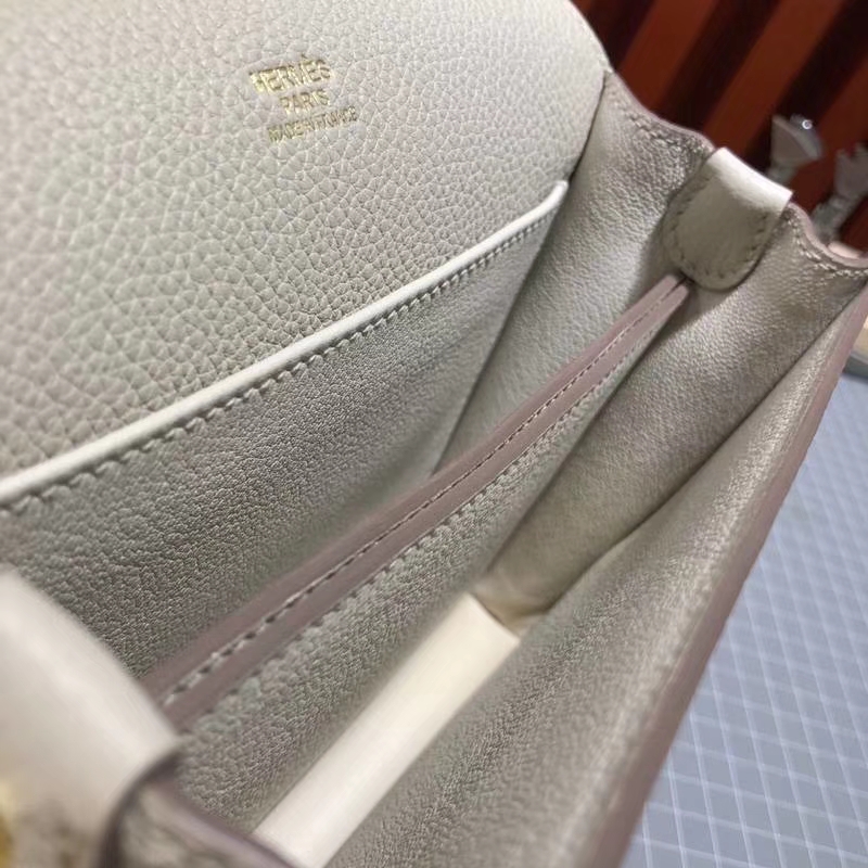 Hermes Roulis19CM 爱马仕奶昔白Evercolor牛皮猪鼻子包 金扣